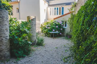 Image de Maison mitoyenne avec jardin clos et terrasse Ă 200m de la plage - Vieux Port de Pornic