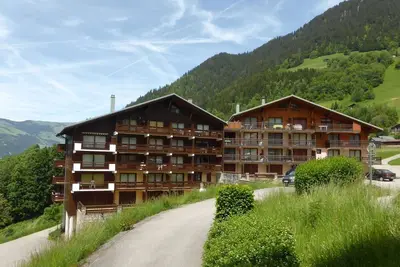 Image de Appartement cosy 6 pers, 2 ch, au pied des pistes, cœur du village, balcon sud, tout confort
