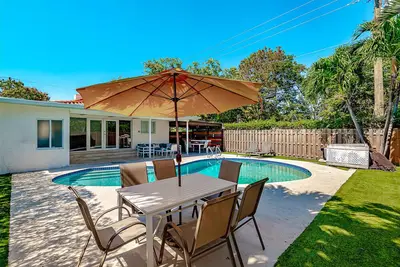 Image de Brickell Jewel Modern Pool Home 5 Min to the Beach