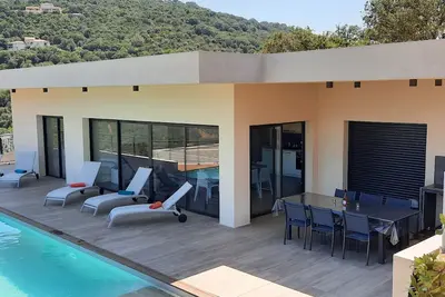 Image de Villa - vue mer et montagne - avec piscine privée - Propriano