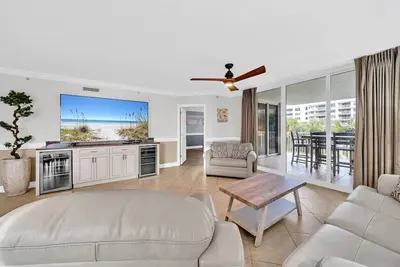 Image de Heron 309--Newly Updated Dec 2023! -Sleeps 9, Corner Condo w\/ Wraparound Balcony