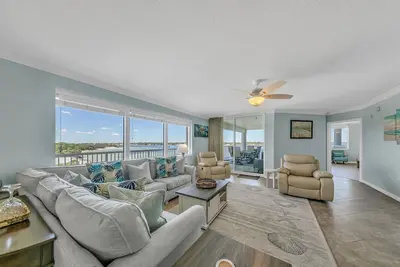 Image de Heron 501--Huge 3Br/3 Ba Corner Condo with Room for All!