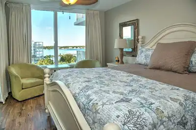 Image de Sandpiper 602--2 Br plus Bunkroom Bay View Condo, Lazy River, Beach Access