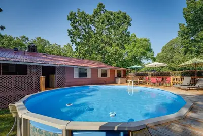 Image de Sleeps 12 + Bull Shoals + Pool + Boat Parking + Branson + Scenic Drive