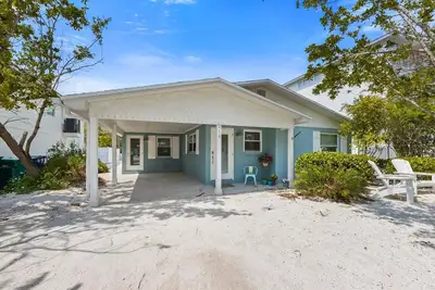 Image de Batley's Beach House: Perfect location, ground-level rental