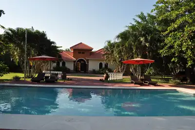 Image de Mediterranean retreat! !