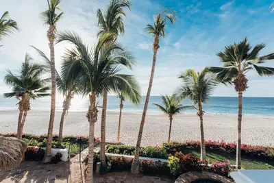 Image de Rare Beach Front Paradise in La Palmilla. Perfectly Located. 4bed  4bath