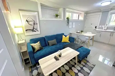 Image de 2-bedroom Private Suite in Sunset Area