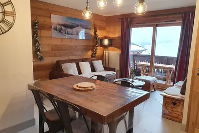 Image de Appartement au pied des pistes Village des Lapons résidence avec piscine
