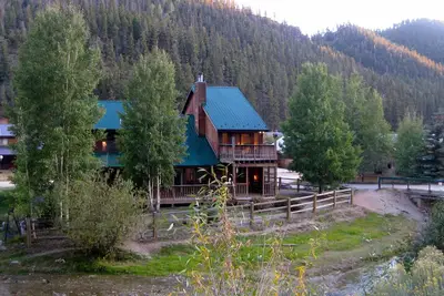 Image de Lucky River Retreat - In Town  - Pet Friendly