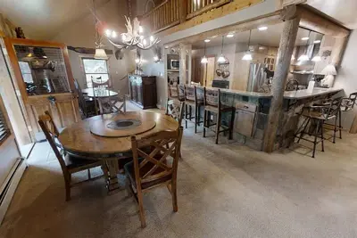 Image de Antlers Riverside Lodge - Upper Valley - New Property - Pet Friendly - Jacuzzi -