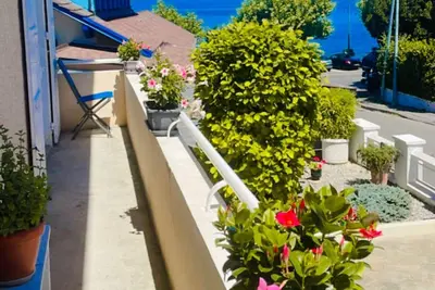 Image de Maison avec jardin en bordure du lac, proche des plages. 3. 5 km d'Evian
