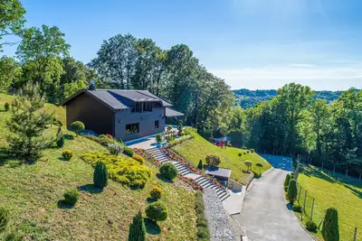 Image de Belle maison Ă Gornja Pacetina avec.
