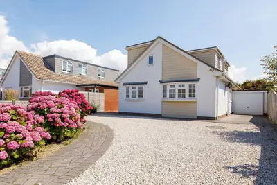 Image de Family Seaside Retreat \/ 5 min to Beach
