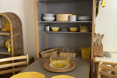 Image de Tres Joli Studio Confort Cosy Dans Le Centre De Brides
