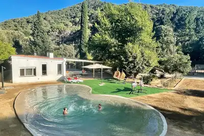 Image de El Jardi Rural House with Pool, Garden and Barbecue