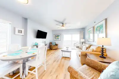 Image de Amazing Condo in Gulf-Front Condo Featuring a Shared Pool, Free WiFi, Central Ac