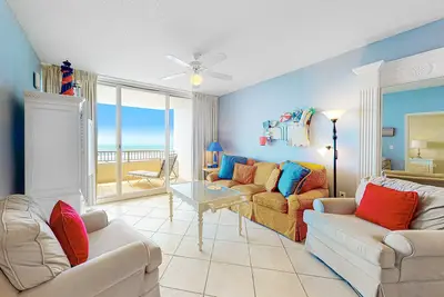 Image de Spacious and Conveniently Located Condo Near Beach w/Shared Pool & Hot Tub