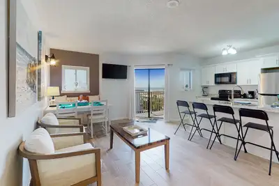 Image de Gulf View Condo near the Beach & Golf w/ Resort Pools, Tennis & Gym