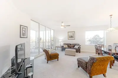 Image de Resort Condo w/ Screened Porch & Shared Pools, Hot Tubs, Gym, Beach Club, Golf