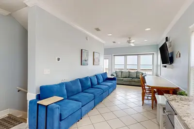 Image de Beachfront Dog-Friendly Home w/Deck, Private Outdoor Pool, A/C, Grill, Free WiFi