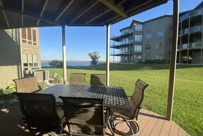 Image de Fabulous Condo at Bridges Bay - Golden Gate #104