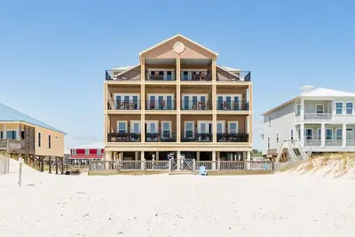 Image de Beachfront, dog-friendly home with private pool, sundeck, and elevator