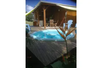 Image de Bungalow avec bac à punch, calme campagne à proximité de St François