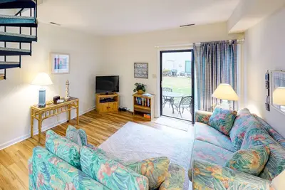 Image de Sea Pines Townhouse Steps From the Water w/Free WiFi, Shared Pool, Private W/D, Ac