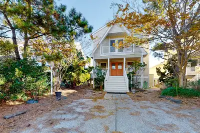 Image de Town of Bethany Beach oceanfront home with pool & tennis access, washer/dryer