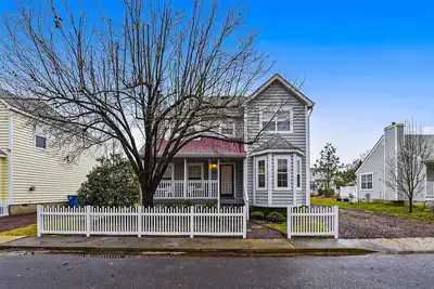 Image de Clear Water Home Close to the Beach w/Shared Pool, Private Washer/Dryer