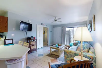 Image de Second-Floor Condo near the Beach w/Private Balcony, Shared Tennis & Pools