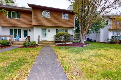 Image de Bayberry Woods home close to Bethany Beach with pool & private washer/dryer