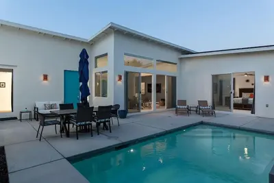 Image de Amazing Pool Home Near Palm Springs, Joshua Tree, & Coachella - with Ev Charger!