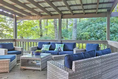 Image de Highlands Home w/ Fireplace, Views, & Trails!