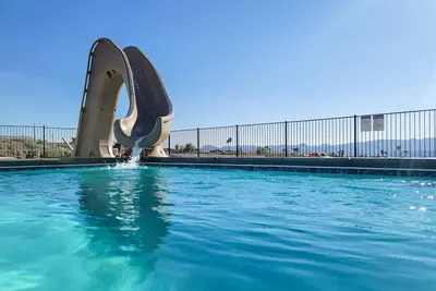 Image de Extreme Vacation Home, Waterslide, Pool, Arcade
