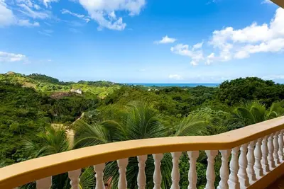Image de 3 Bedrooms Appartament Whit Ocean View
