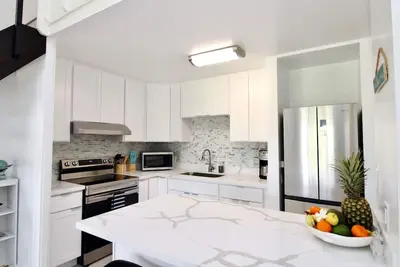 Image de Beautifully remodeled vacation getaway