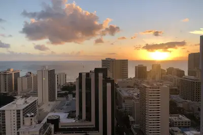 Image de 1 bedroom condo with great Waikiki view