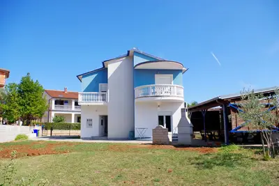Image de Holiday house for 10 persons only 900m from the beach - Medulin