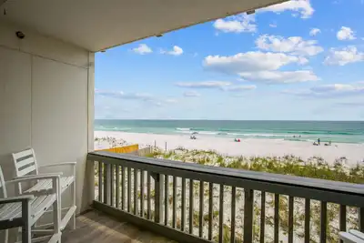 Image de Gulf Front Stunner: Beautifully Renovated