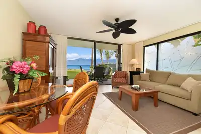 Image de 1 Bedroom Oceanfront in Kaanapali - Papakea A109