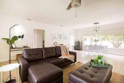 Image de Immaculate spacious 3/2 in the heart of Miami, Fl