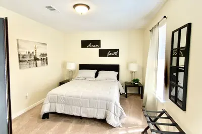 Image de ***Perfect Waypoint or Extended Stay***