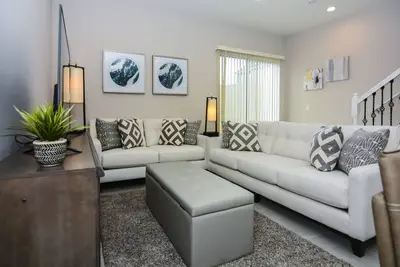 Image de ★ Lovely Townhome 5min→Disneyworld | Resort style★ 156