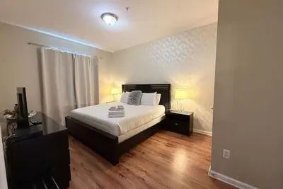 Image de Spacious Condo 5min to Universal and Conv Center