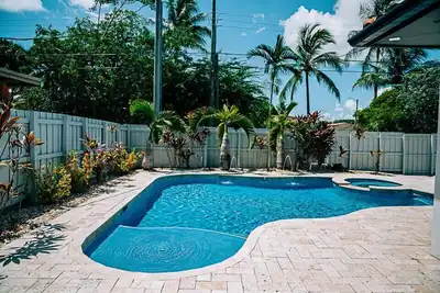 Image de Modern Newly Renovated Boho Beach Home