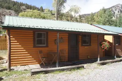 Image de The Sunflower Cabin with Mountain Views