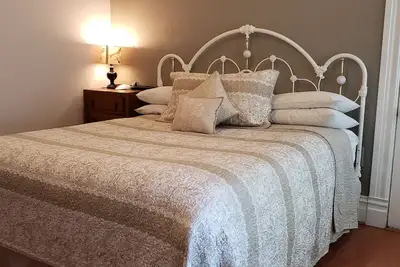 Image de Allegria Room with Spa Tub (An Old World Inn-Cabernet House)