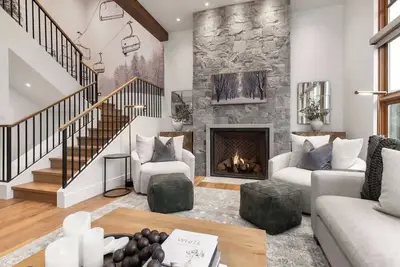 Image de Townhome w/ Ski Access, Hot Tub, Views & Fireplace